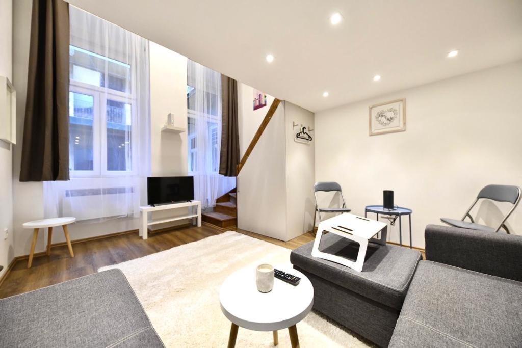 Cute Gallery Apartment Close To The Basilica, Queen Budapeszt Zewnętrze zdjęcie